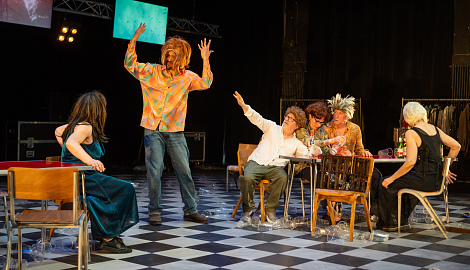 Everything Must Go Performance Image